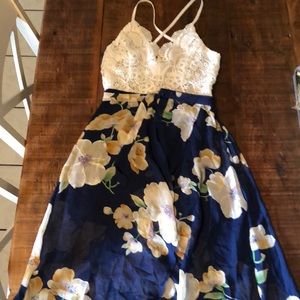 Dress medium, new no tags